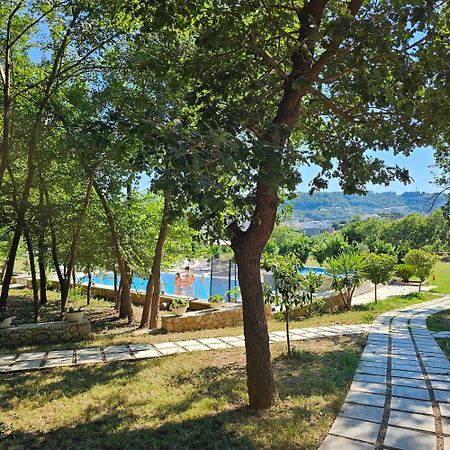 Green Hill Apartments Улцин Екстериор снимка