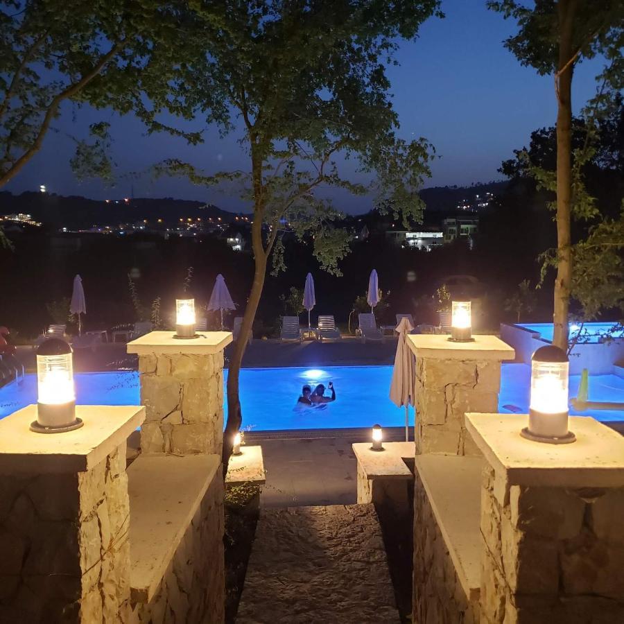 Green Hill Apartments Улцин Екстериор снимка