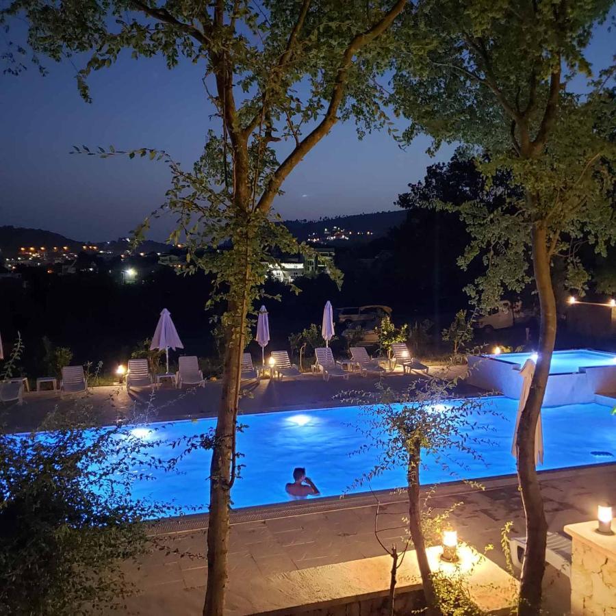 Green Hill Apartments Улцин Екстериор снимка