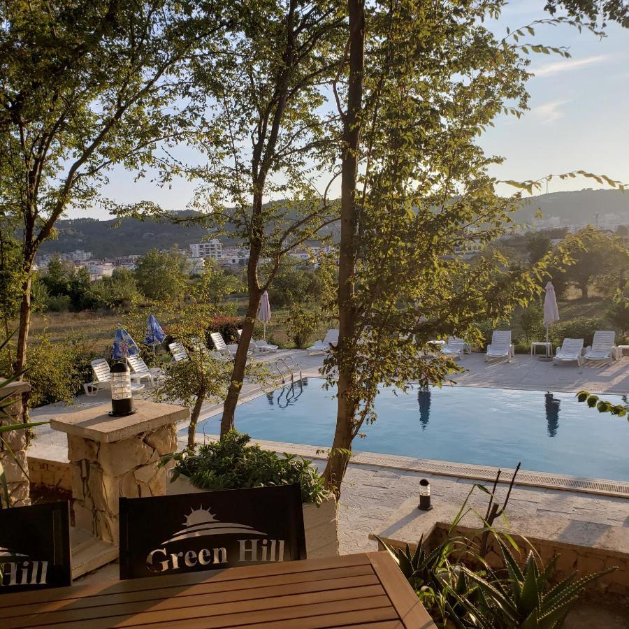 Green Hill Apartments Улцин Екстериор снимка