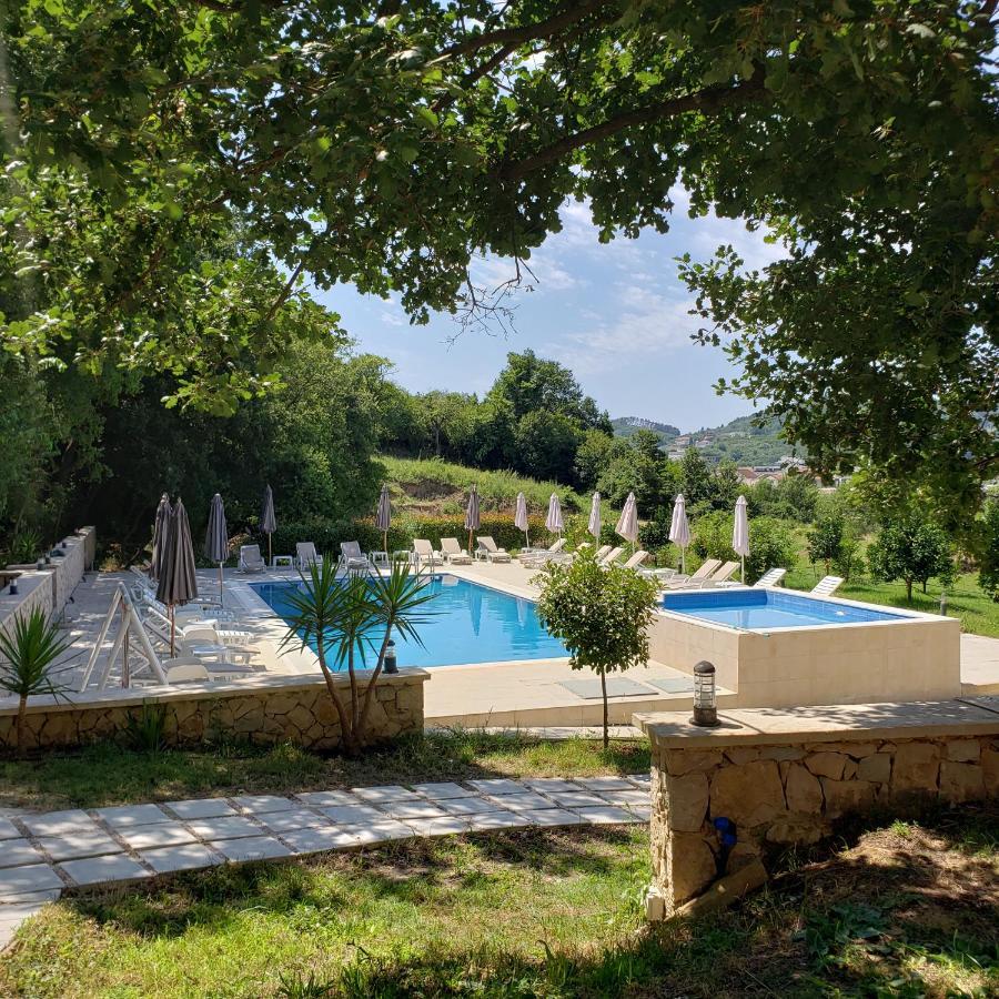 Green Hill Apartments Улцин Екстериор снимка
