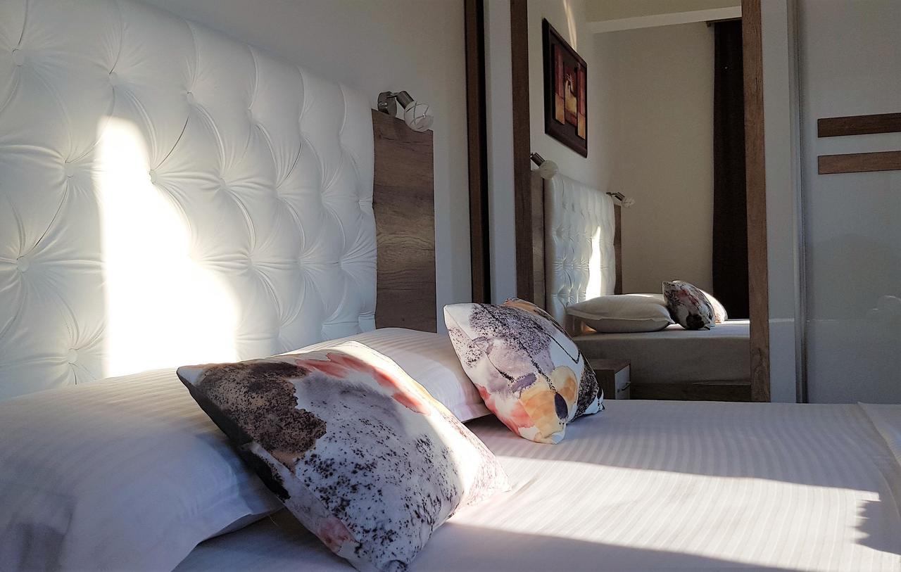Green Hill Apartments Улцин Екстериор снимка