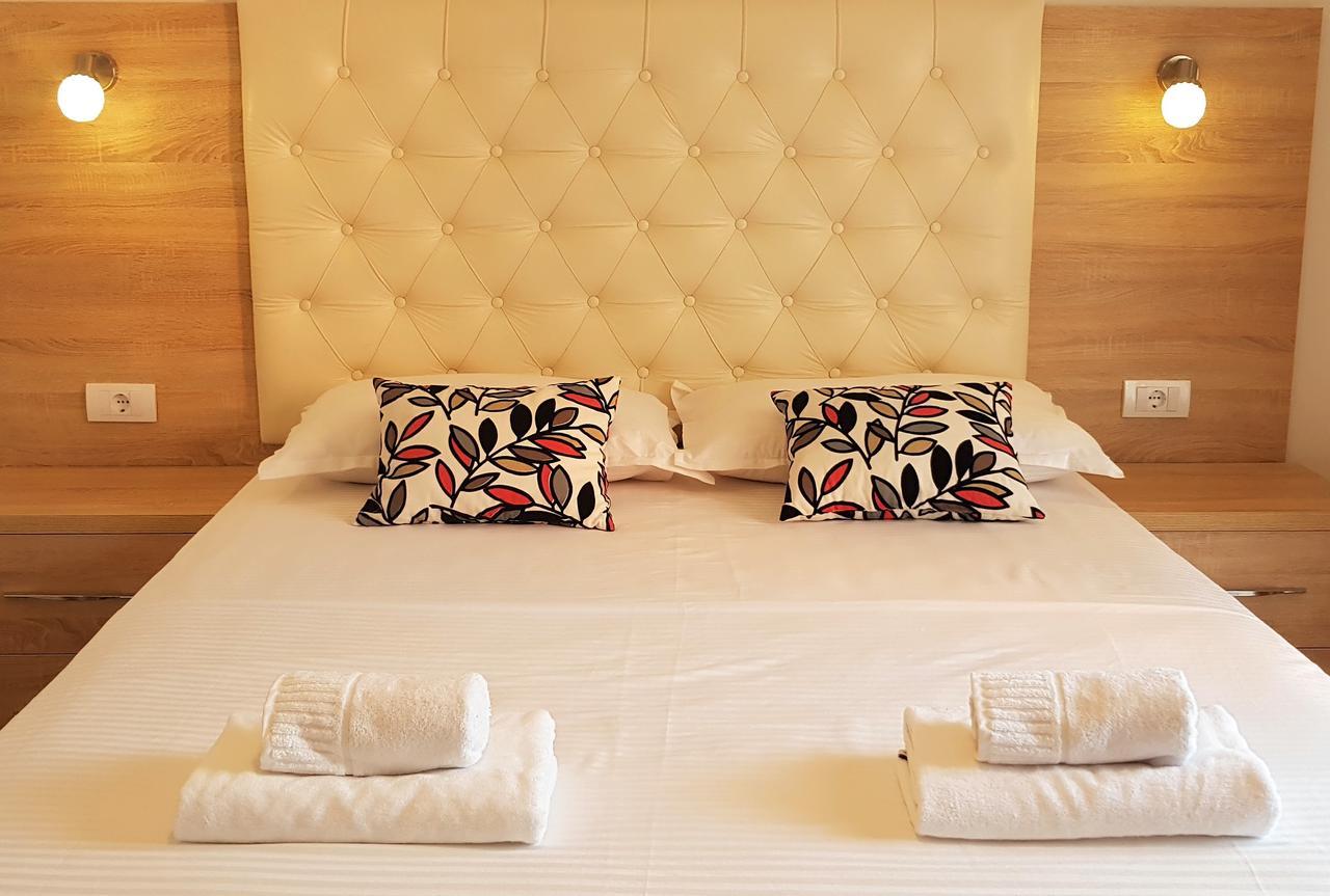 Green Hill Apartments Улцин Екстериор снимка